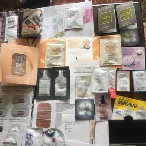 40 Makeup and Hair Samples with Sephora Bag